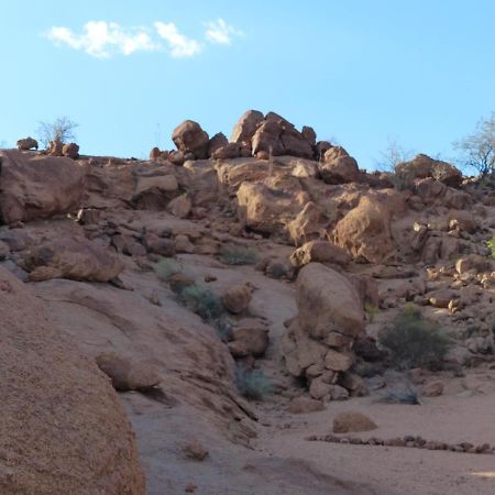 Ozohere Campsite And Himba Village Uis Eksteriør billede