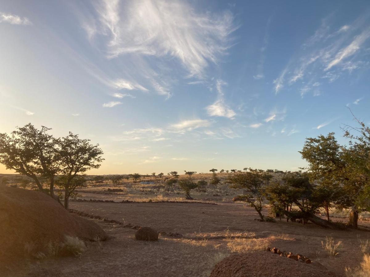 Ozohere Campsite And Himba Village Uis Eksteriør billede