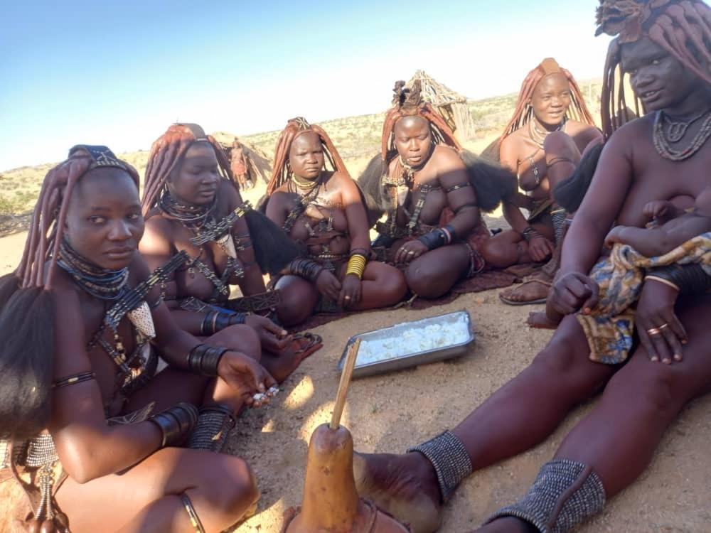 Ozohere Campsite And Himba Village Uis Eksteriør billede