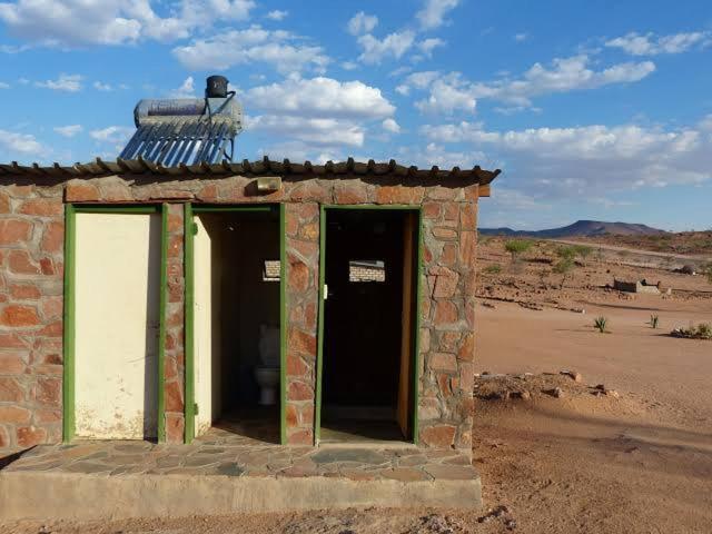 Ozohere Campsite And Himba Village Uis Eksteriør billede
