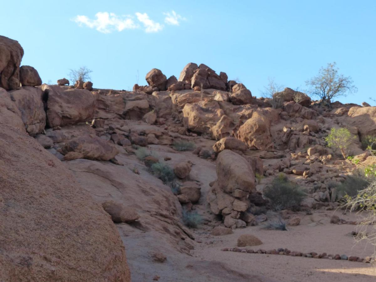 Ozohere Campsite And Himba Village Uis Eksteriør billede